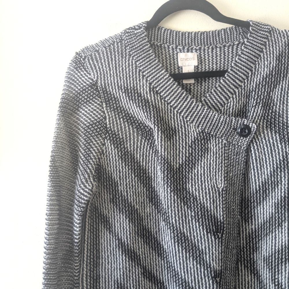 Chico's Perforated Sleeve Overlay Tunic Cardigan Size 1 Medium - Picture 4 of 6